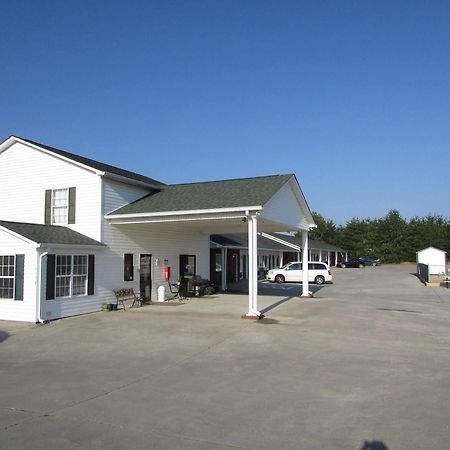 Douglas Inn & Suites, Blue Ridge, Ga Exterior photo